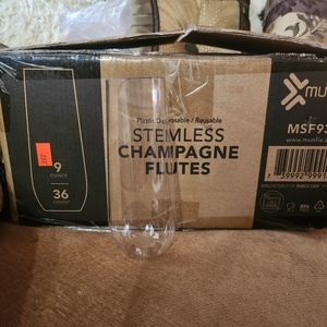 Stemless plastic champagne flutes, 36 per case, reusable
